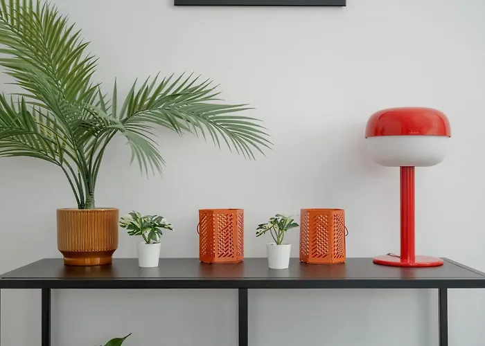 Large In Center On The Market With 3 Bedrooms And Balcony By Renters * Wrocław