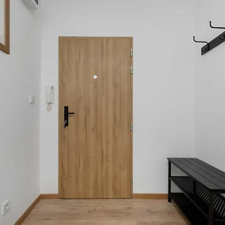 Large In Center On The Market With 3 Bedrooms And Balcony By Renters Apartmán