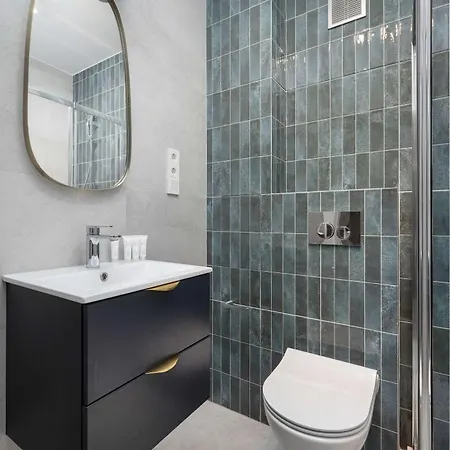 Appartement Large In Center On The Market With 3 Bedrooms And Balcony By Renters Wrocław